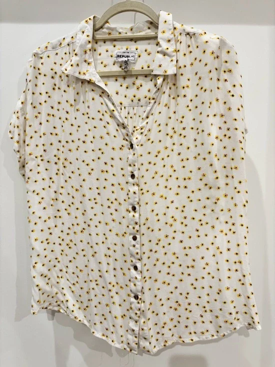 For The Republic White Button-Down Top with Yellow Floral Print - Size XL - Picture 1 of 4